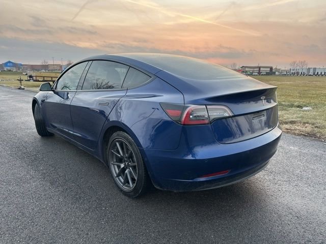 Used 2021 Tesla Model 3 Standard Range Plus image 5