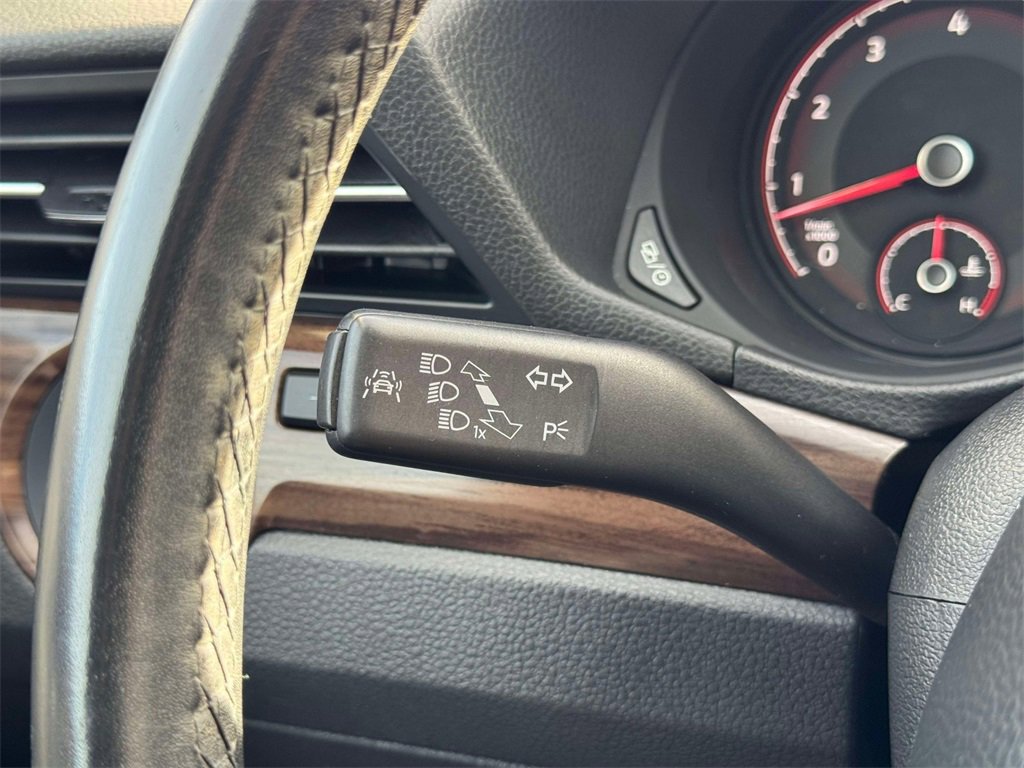 Used 2020 Volkswagen Passat 2.0T SEL image 31