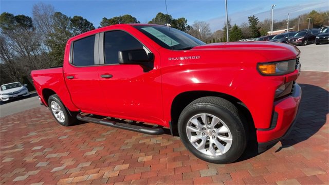 Used 2020 Chevrolet Silverado 1500 Custom w/ Custom Value Package image 3