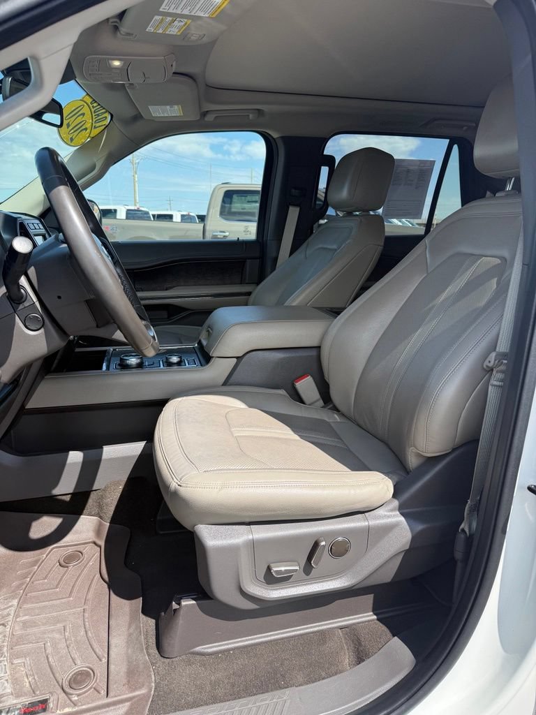 Used 2020 Ford Expedition Limited w/ Equipment Group 302A AWD/4WD image 8