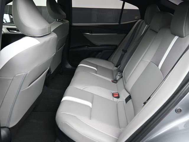 Used 2025 Toyota Camry SE w/ Convenience Package image 28
