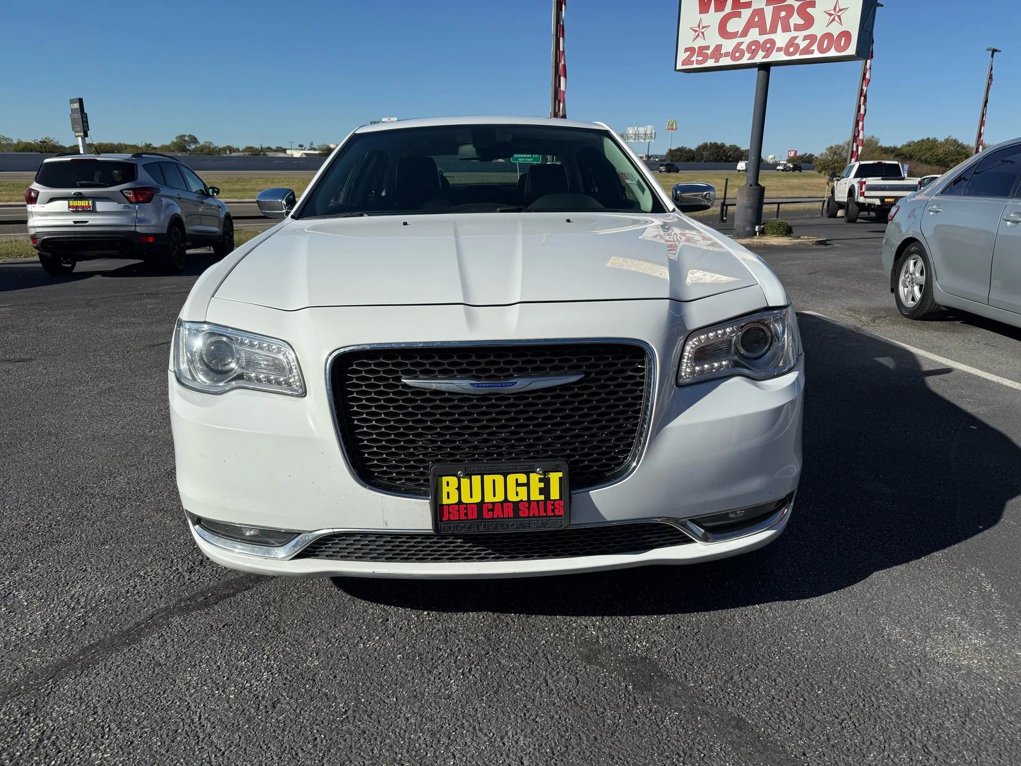 Used 2020 Chrysler 300 Limited image 2