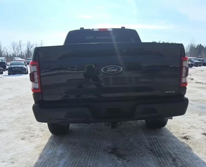 Used 2022 Ford F150 Lariat w/ Equipment Group 502A High image 6