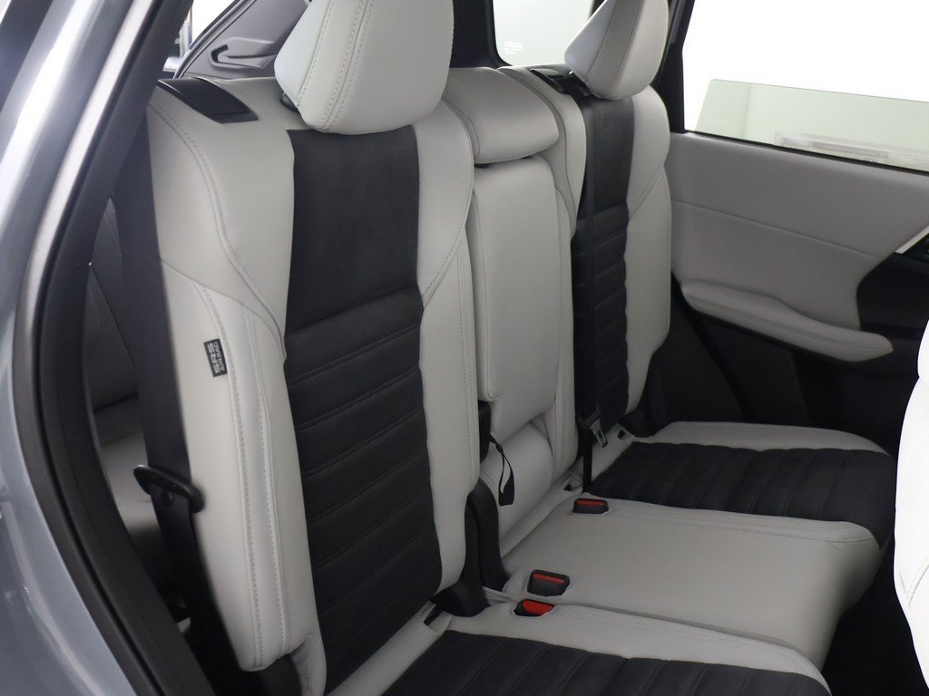 New 2026 Mitsubishi Outlander SE image 35