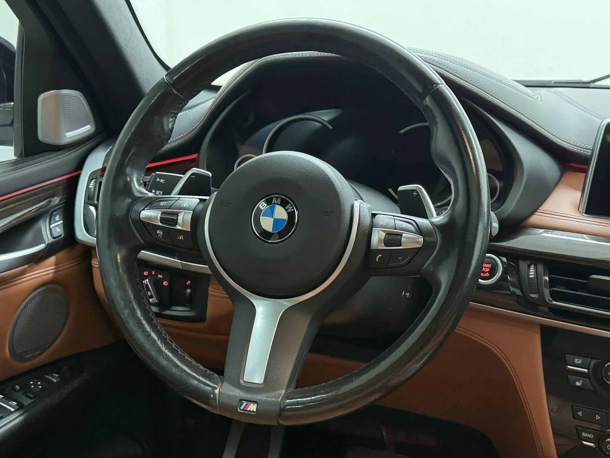 Used 2019 BMW X6 xDrive50i w/ M Sport Package image 17