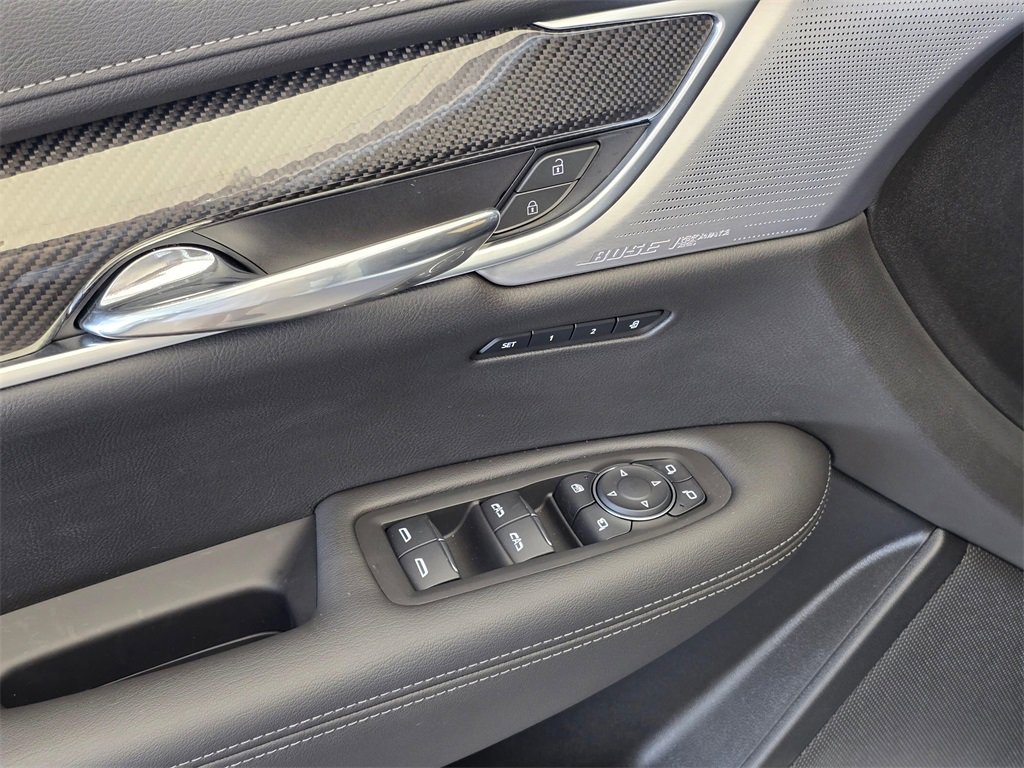 New 2025 Cadillac XT6 Sport w/ Technology Package image 25