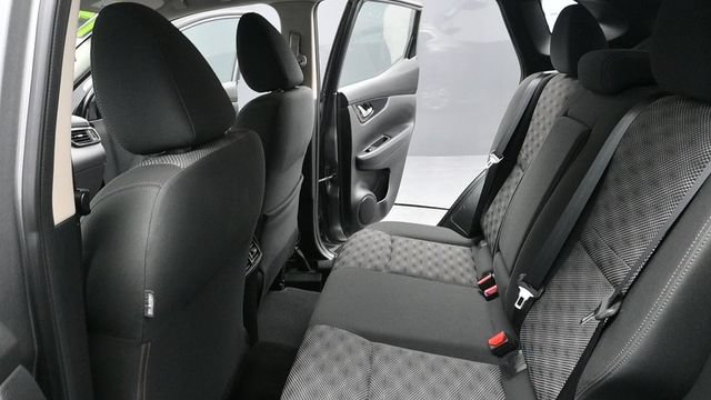 Used 2017 Nissan Rogue Sport SV w/ SV All-Weather Package AWD/4WD image 22