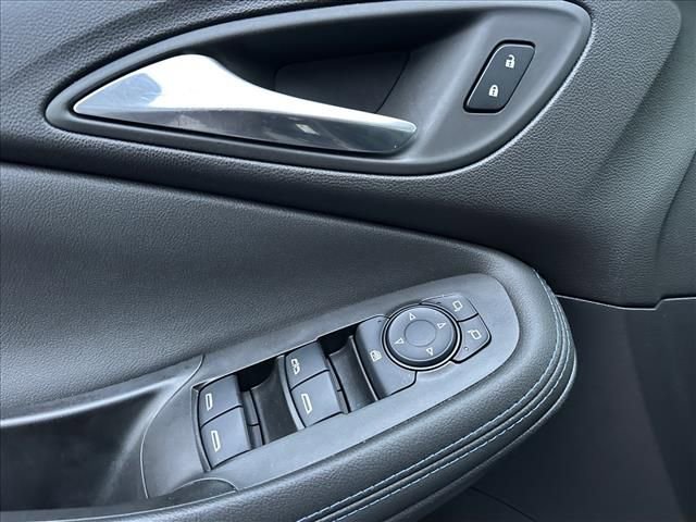 Certified 2025 Buick Encore GX Sport Touring w/ Advanced Technology Package image 18