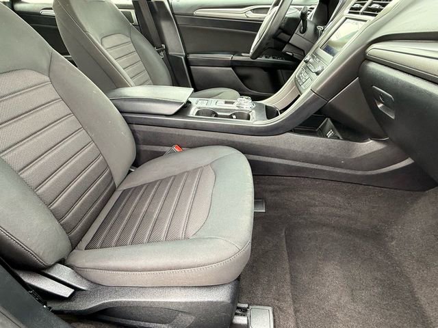 Used 2020 Ford Fusion SE FWD image 10