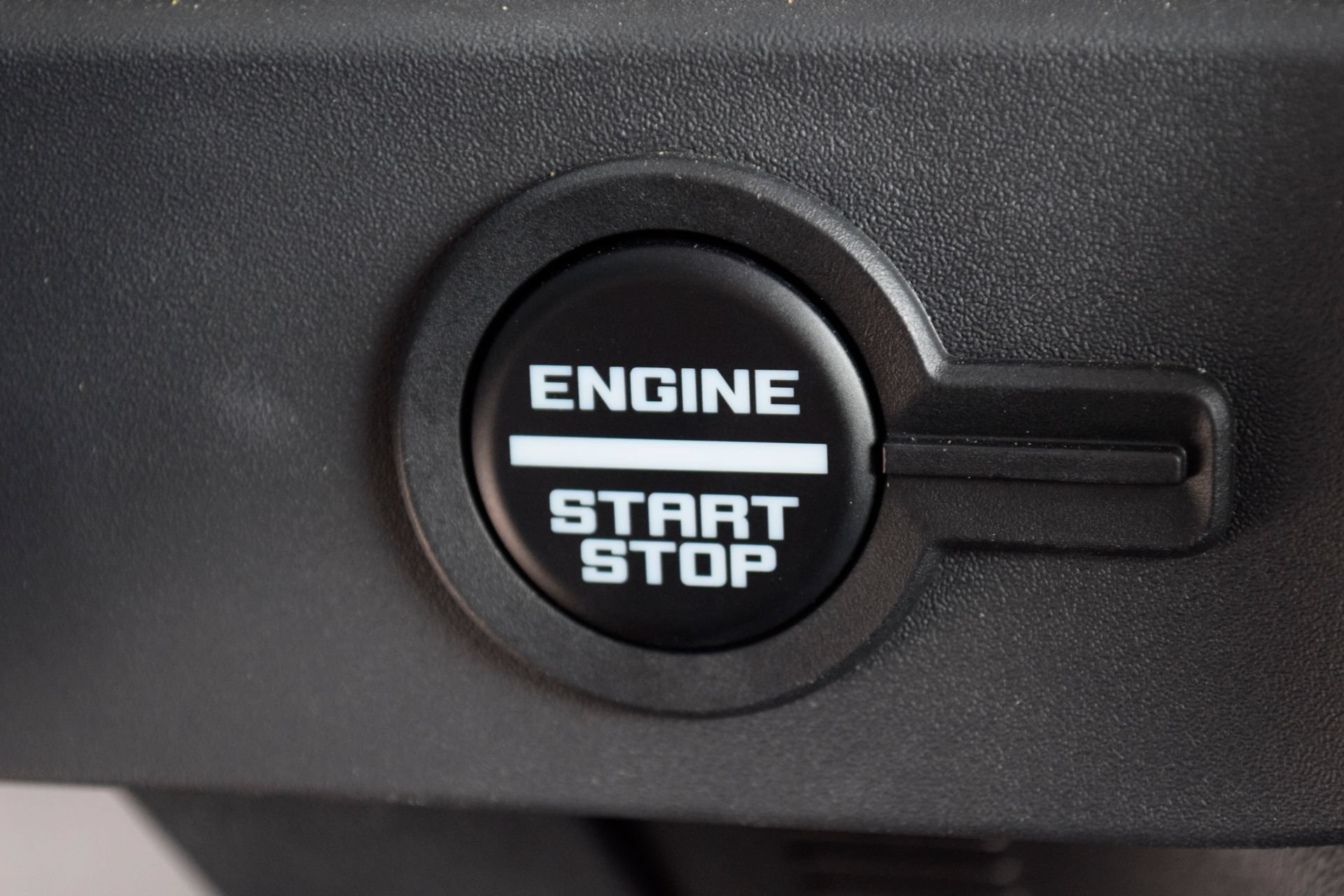 Used 2025 Ford Bronco Outer Banks AWD/4WD image 12