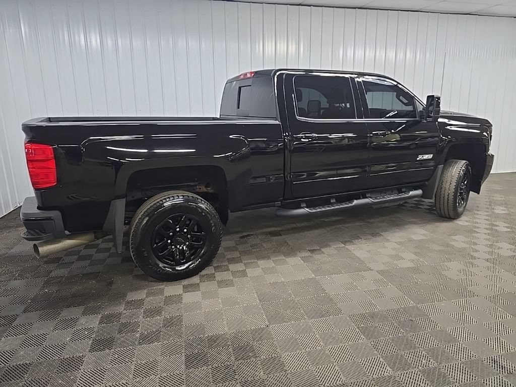 Used 2019 Chevrolet Silverado 2500 LTZ w/ Midnight Edition AWD/4WD image 3