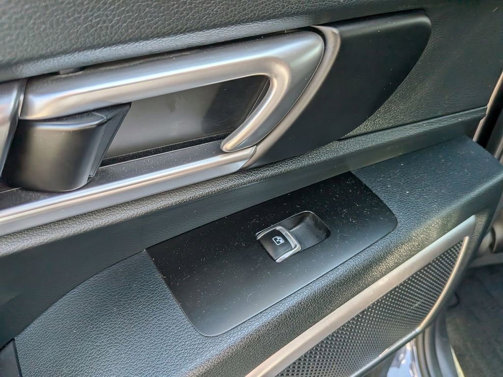 Used 2025 Kia Telluride S image 28