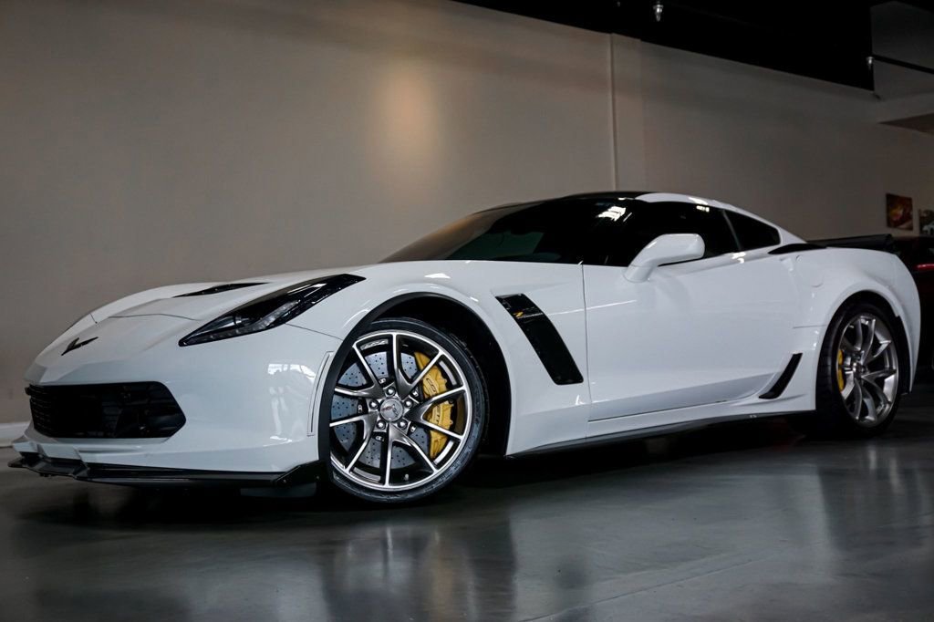 Used 2019 Chevrolet Corvette Z06 image 1