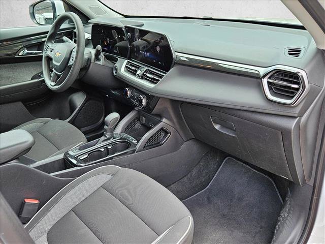 Used 2025 Chevrolet TrailBlazer LT AWD/4WD image 20