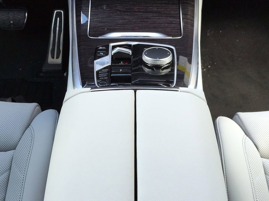 New 2026 BMW X5 sDrive40i w/ M Sport Package image 19