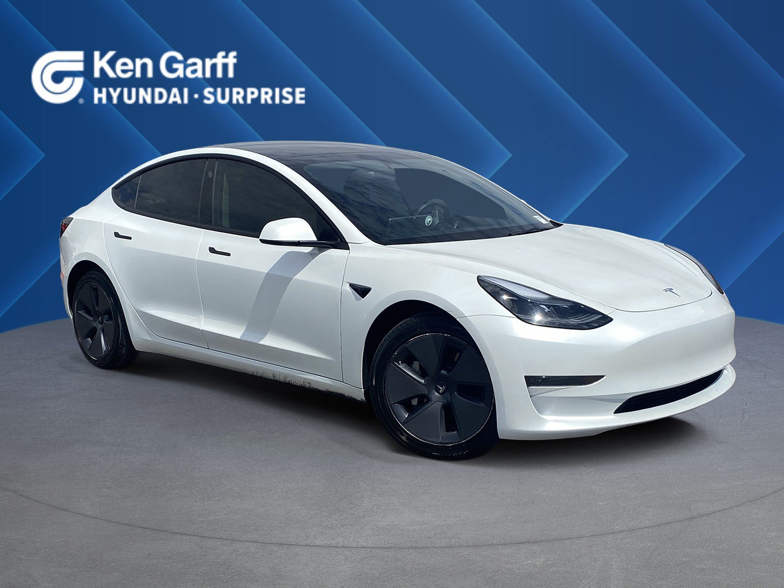 Used 2023 Tesla Model 3 Standard Range RWD image 1