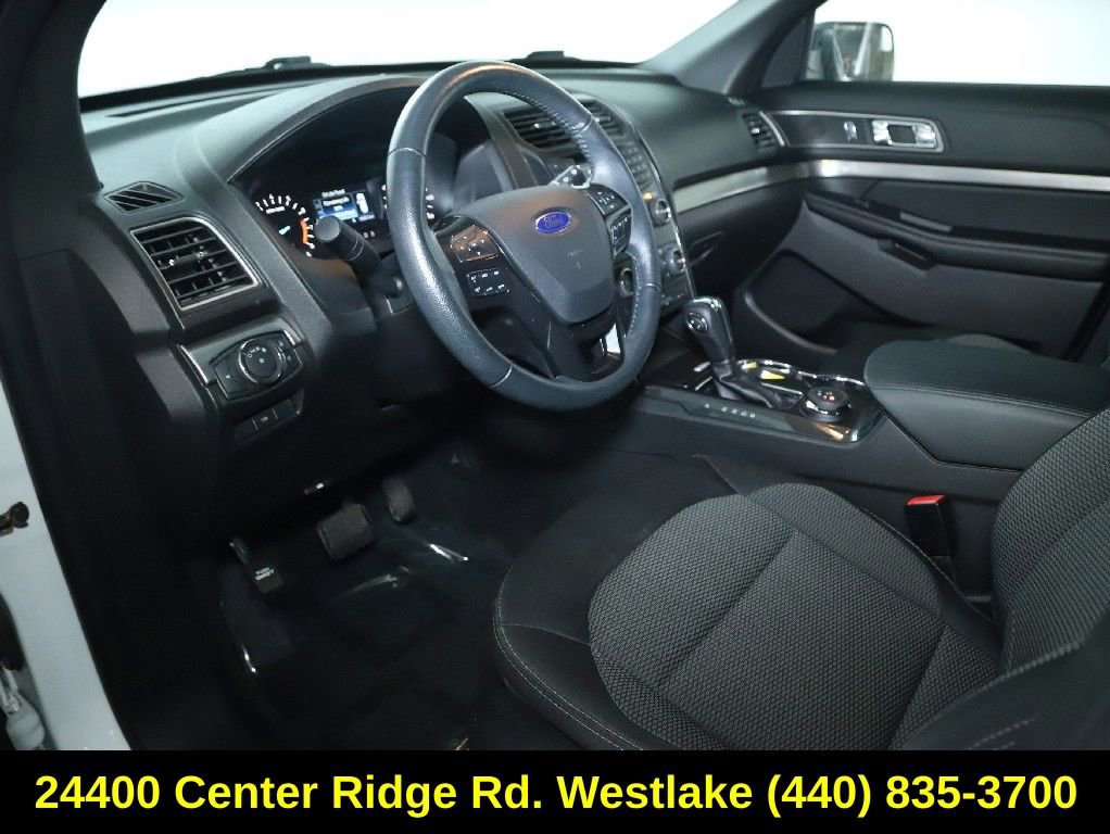 Used 2018 Ford Explorer XLT image 18