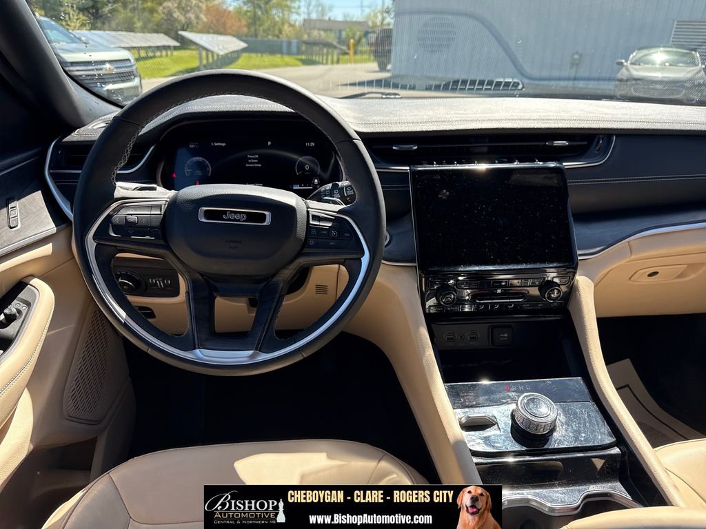 Used 2023 Jeep Grand Cherokee L Limited AWD/4WD image 18