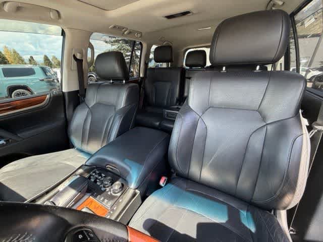 Used 2019 Lexus LX 570 4WD w/ Luxury Package image 22