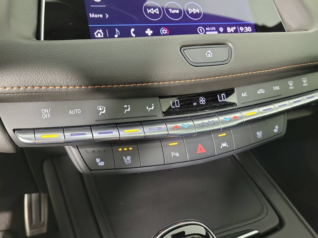 Certified 2023 Cadillac XT4 Sport FWD image 28