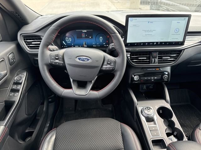 Certified 2025 Ford Escape ST-Line Select w/ Tech Pack #2 image 15
