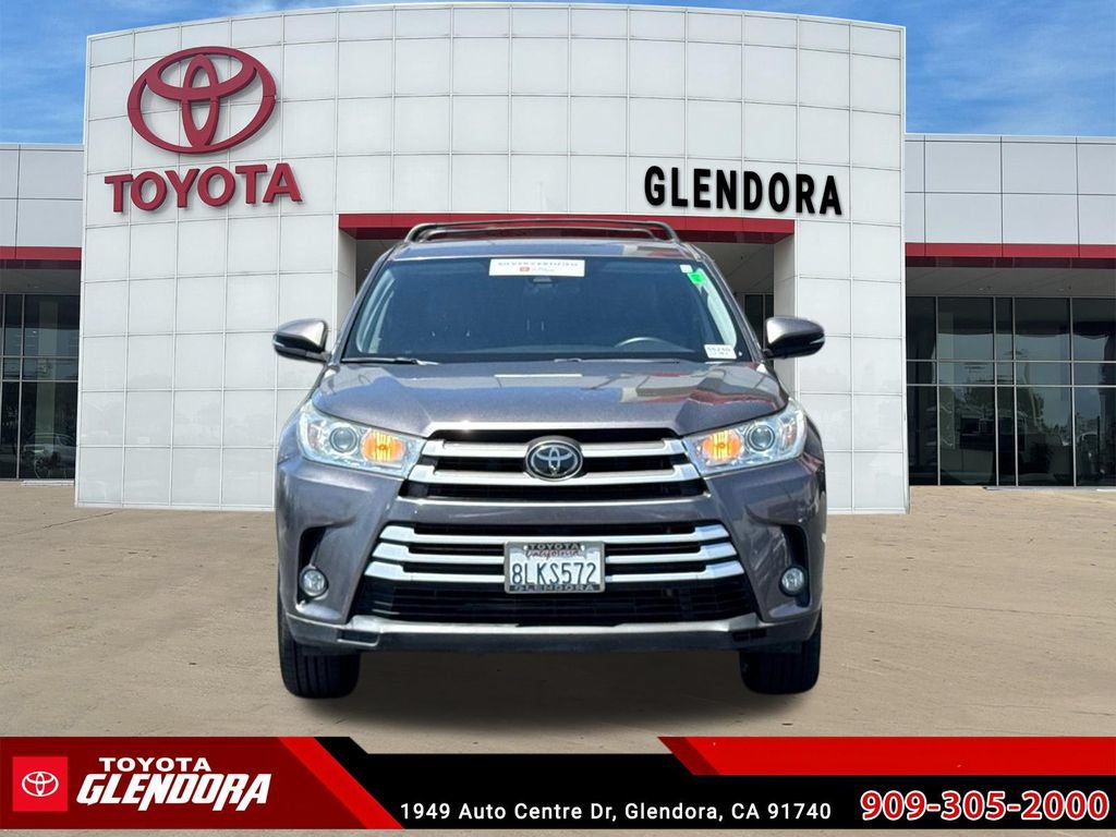 Certified 2019 Toyota Highlander Plus w/ Carpet Mat Package (TMS) AWD/4WD image 3