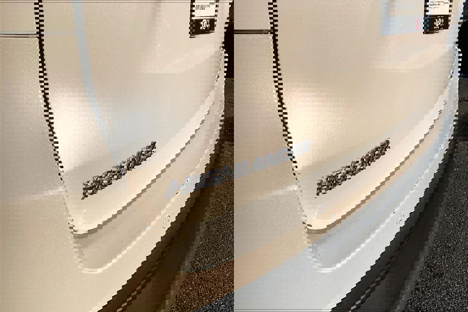 Used 2016 Toyota Highlander Limited image 31