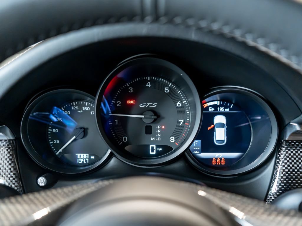 Certified 2025 Porsche Macan GTS AWD/4WD image 20