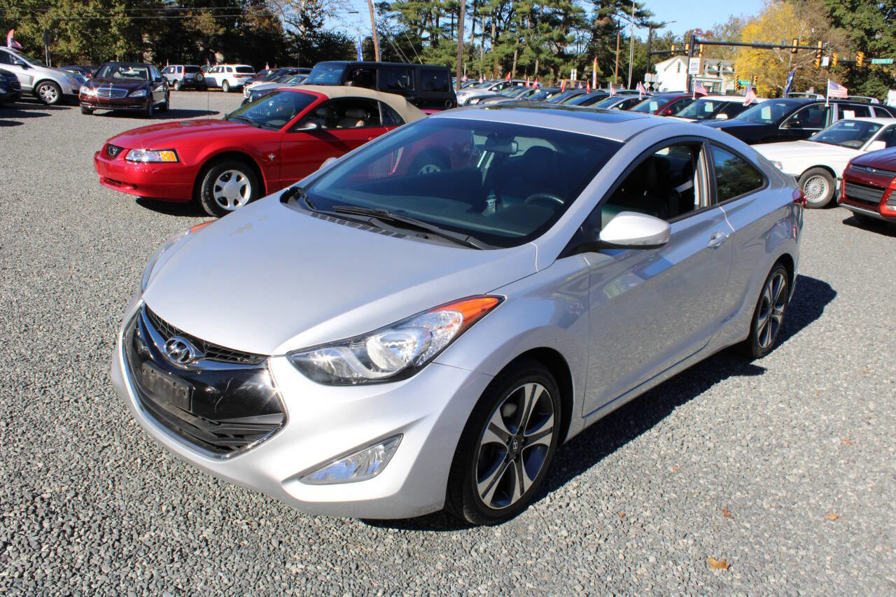 Used 2013 Hyundai Elantra SE w/ Technology Pkg image 2