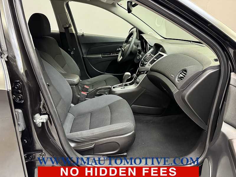 Used 2016 Chevrolet Cruze LT image 19