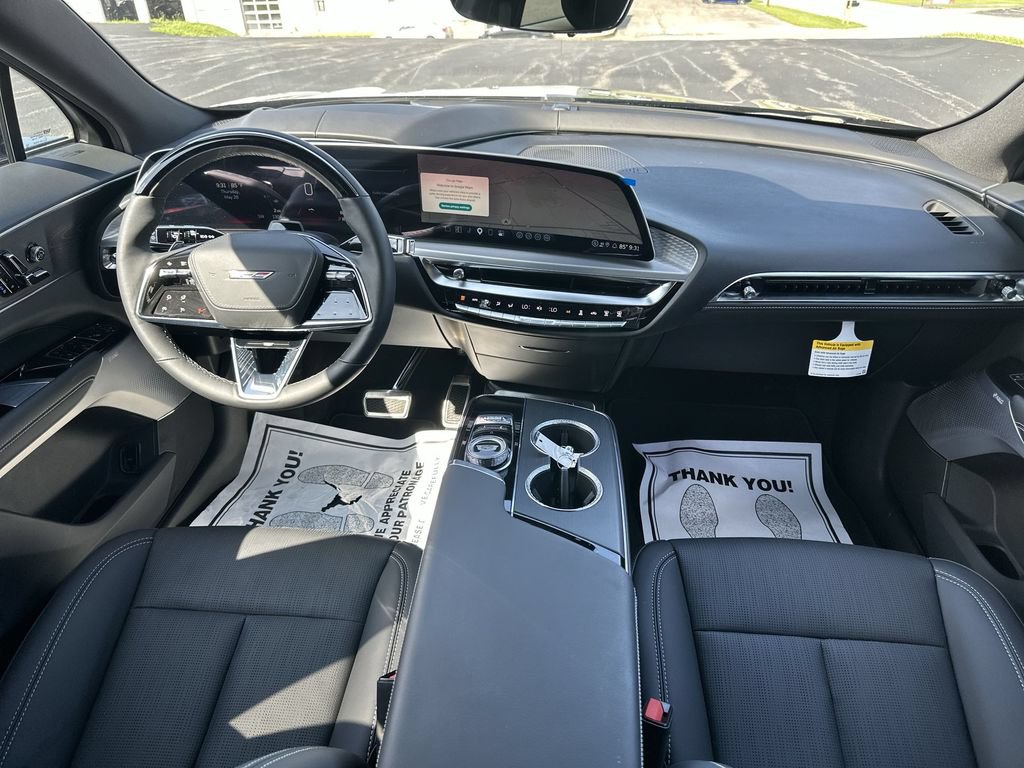 New 2026 Cadillac Lyriq V AWD/4WD image 10