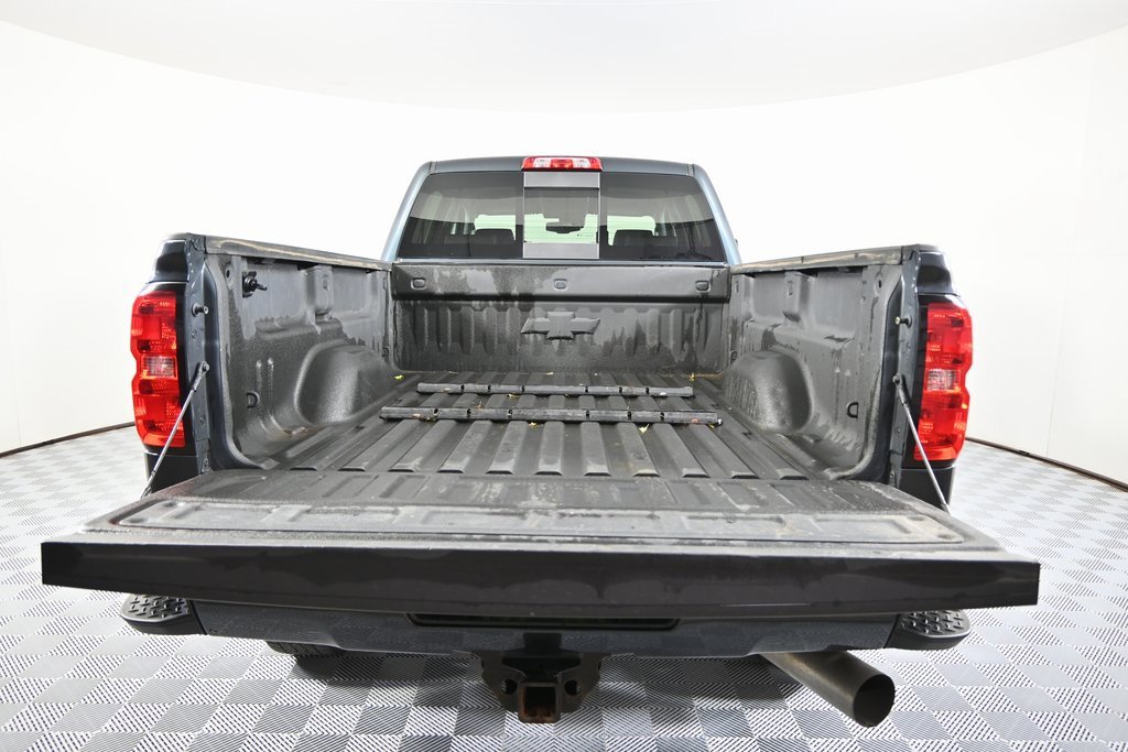 Used 2019 Chevrolet Silverado 3500 High Country w/ Duramax Plus Package image 9