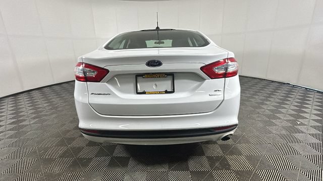 Used 2015 Ford Fusion SE FWD image 3