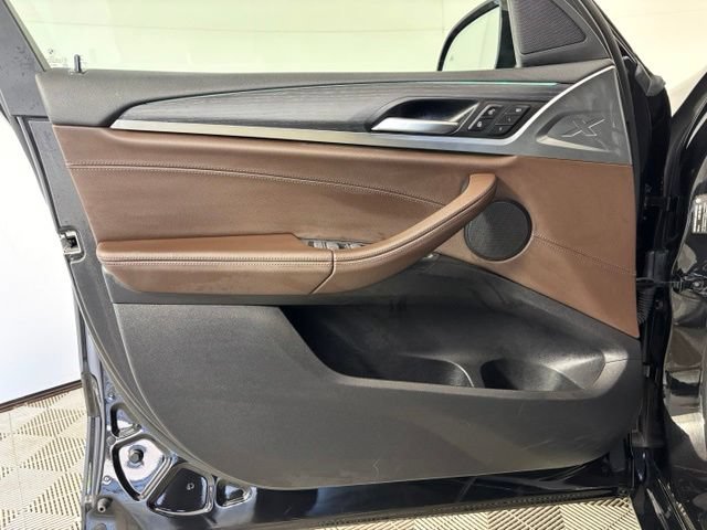 Used 2023 BMW X4 xDrive30i w/ M Sport Package AWD/4WD image 9