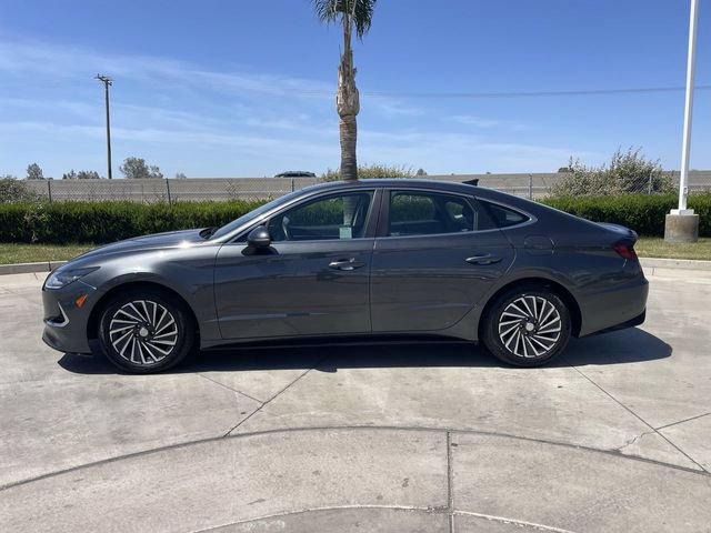 Used 2022 Hyundai Sonata Limited w/ Cargo Package FWD image 5