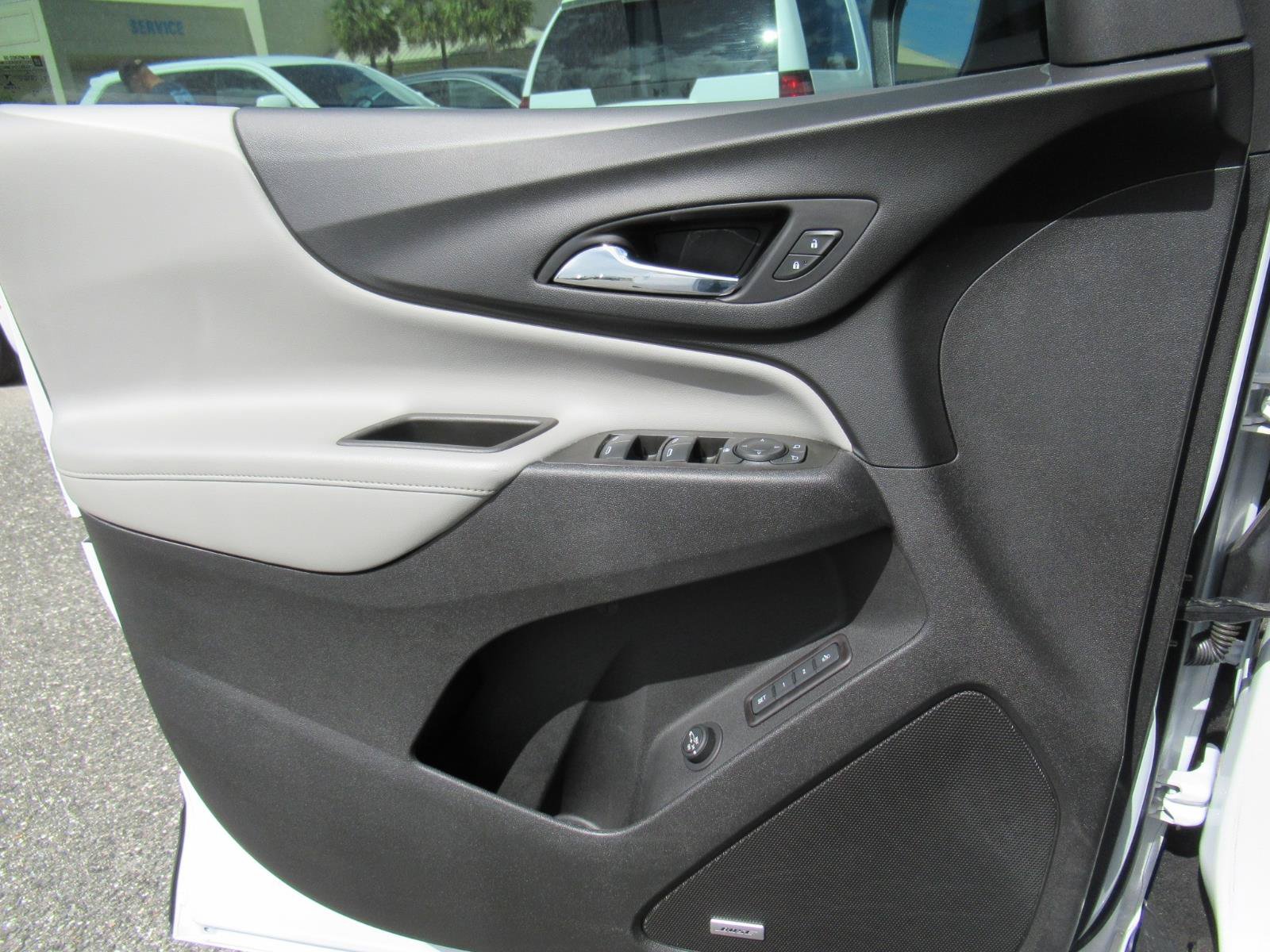 Used 2021 Chevrolet Equinox Premier FWD image 19