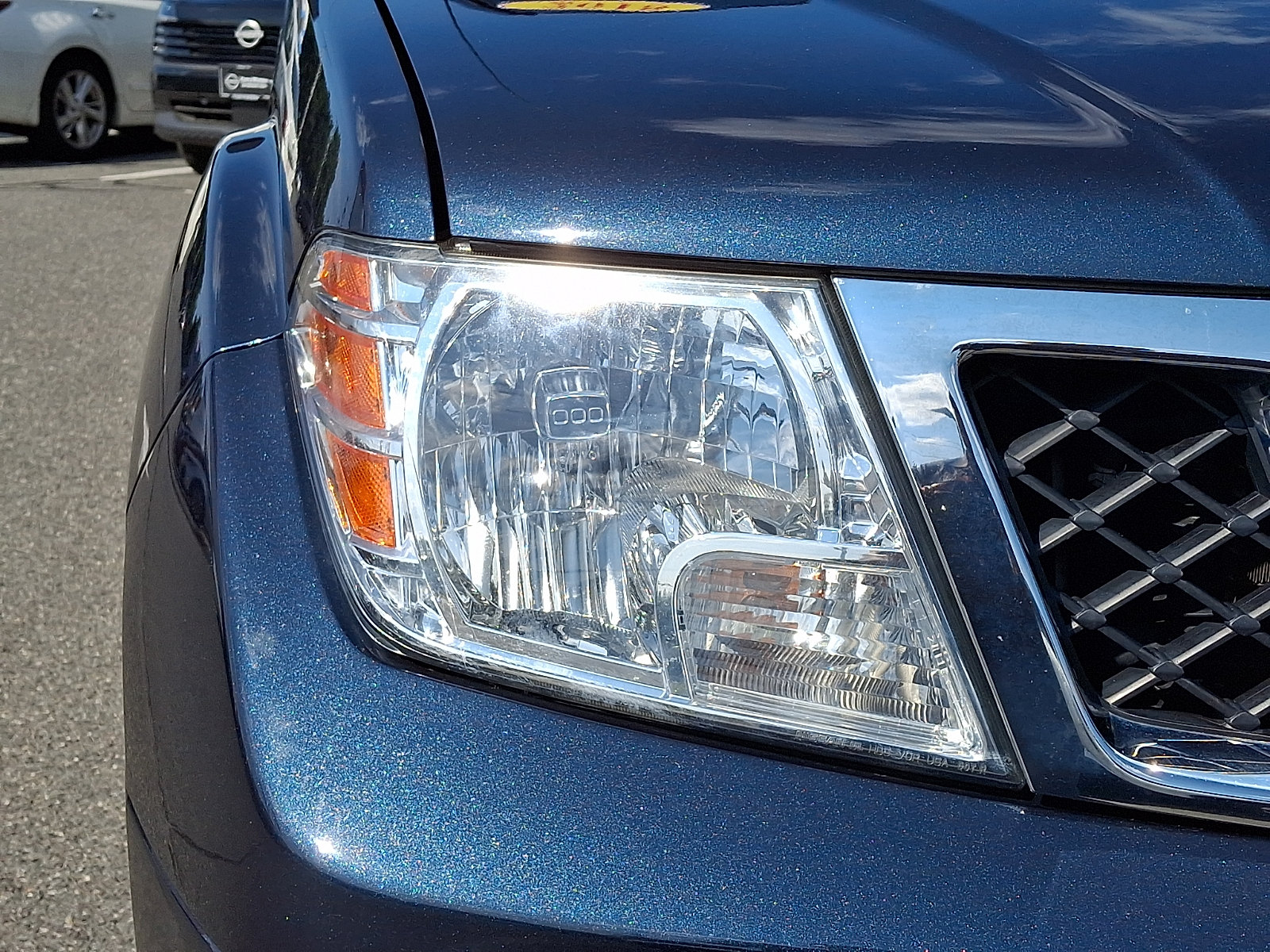 Used 2018 Nissan Frontier SV AWD/4WD image 10