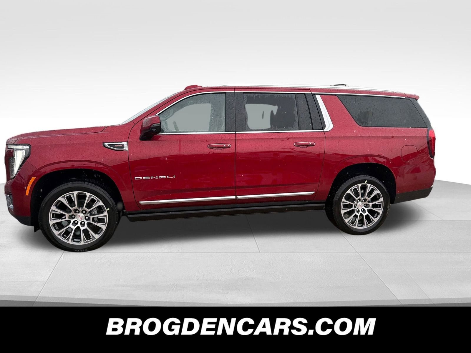 New 2026 GMC Yukon XL Denali w/ Sun & Power Step Package AWD/4WD image 5