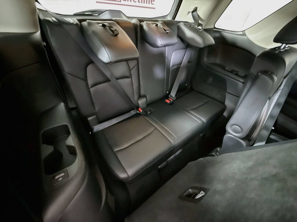 Used 2024 Nissan Pathfinder Platinum AWD/4WD image 33