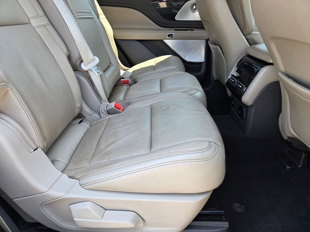 Used 2020 Lincoln Aviator Reserve w/ Equipment Group 202A AWD/4WD image 34