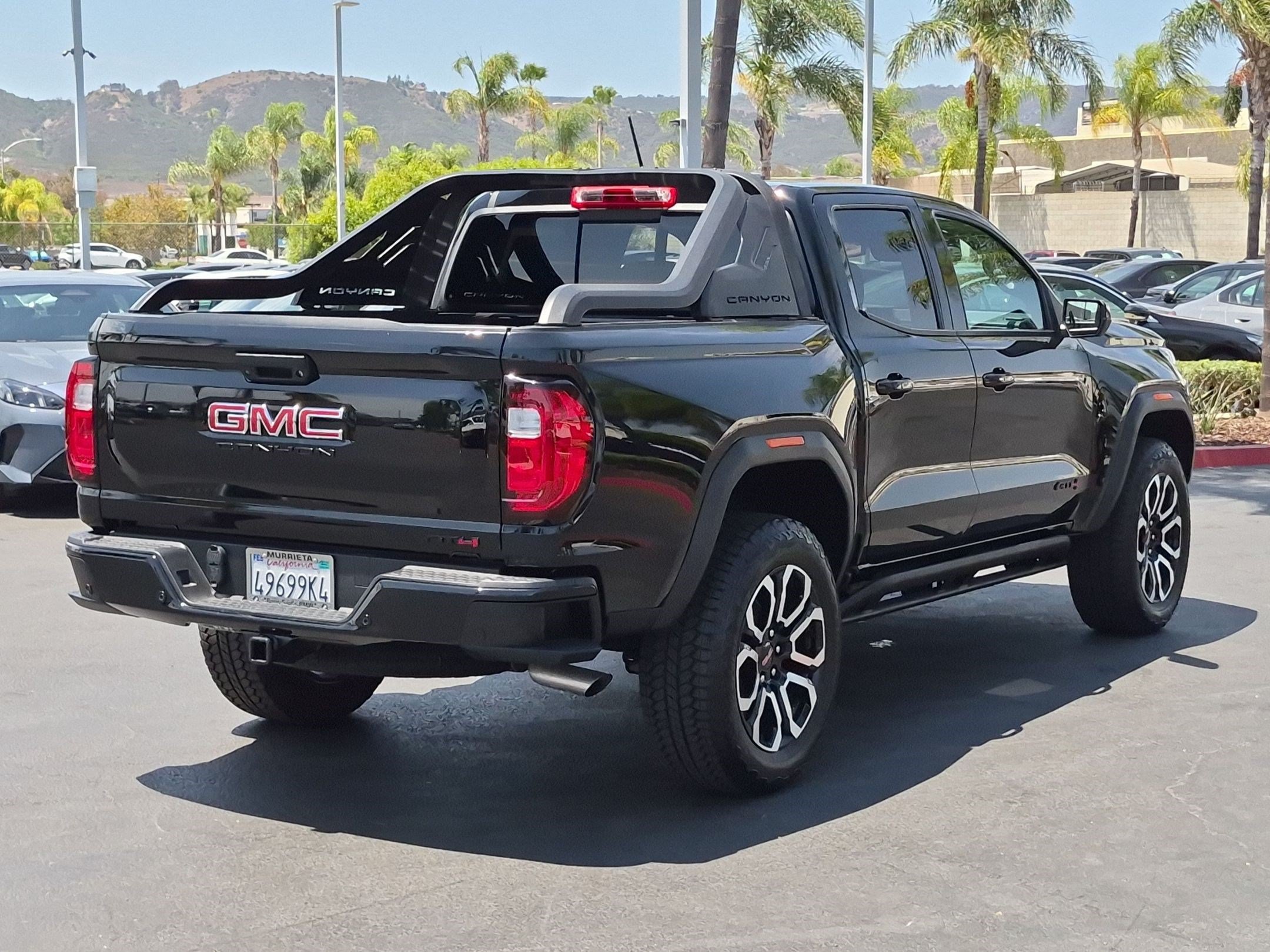 Used 2025 GMC Canyon AT4 w/ Nightfall Edition AWD/4WD image 10