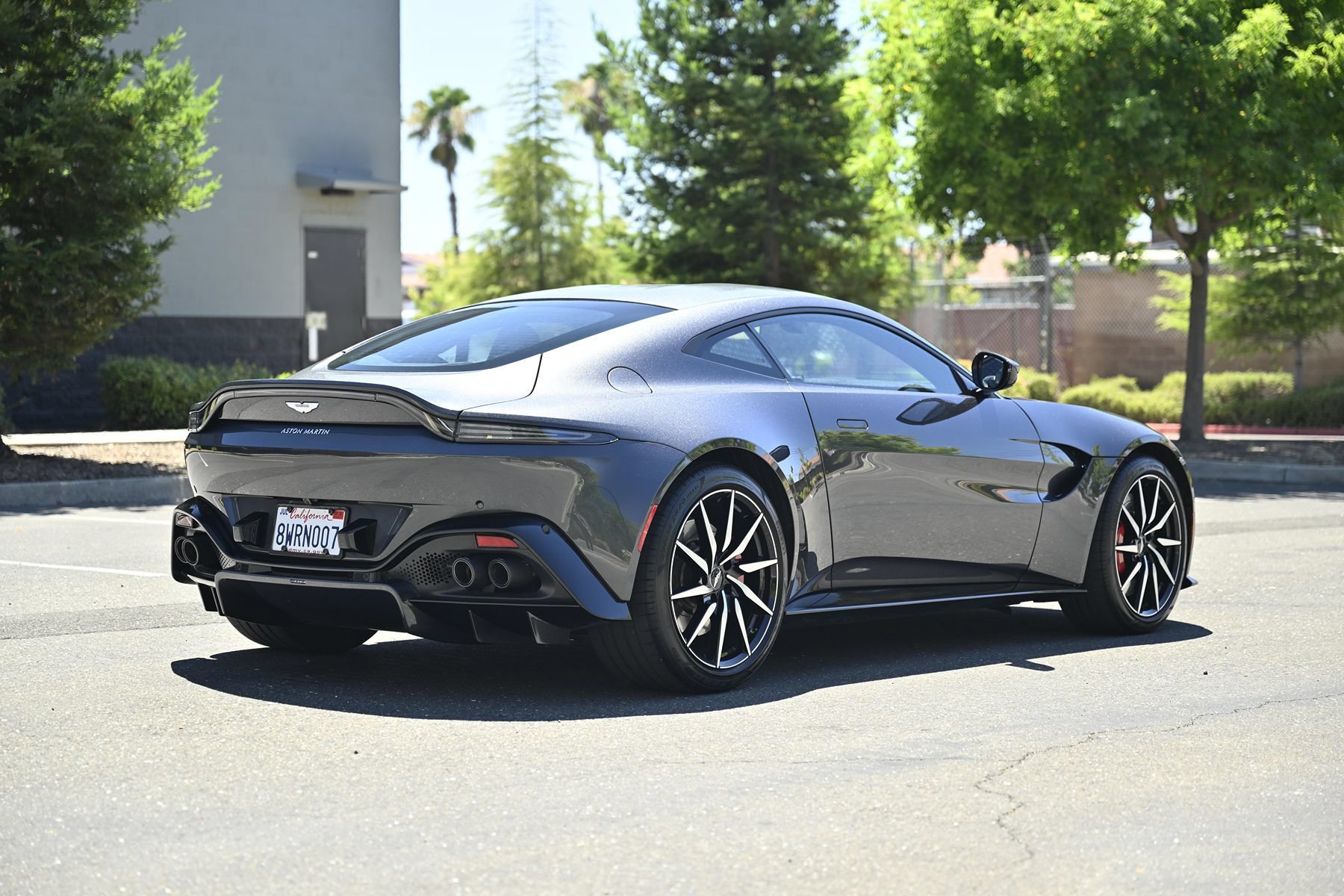 Used 2020 Aston Martin V8 Vantage Coupe RWD image 9