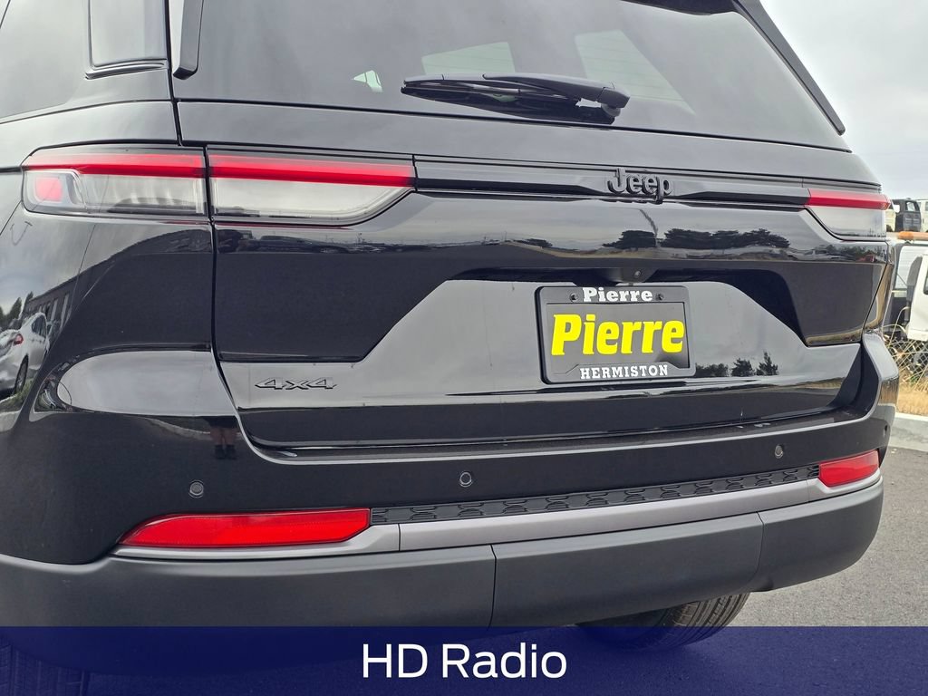 New 2026 Jeep Grand Cherokee Altitude AWD/4WD image 8