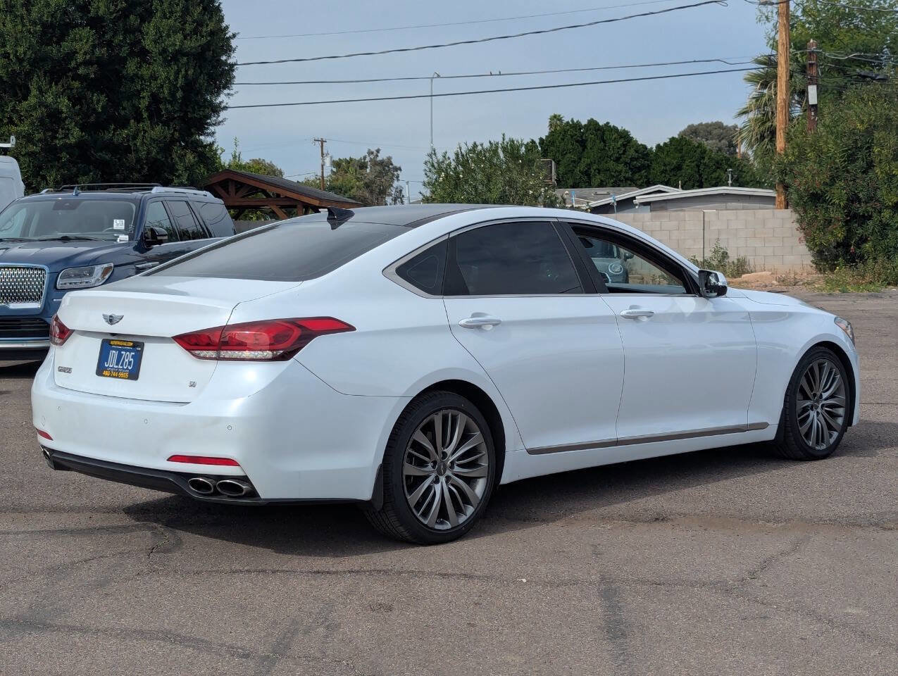 Used 2015 Hyundai Genesis 5.0 image 3