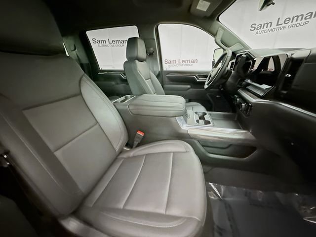 Used 2025 Chevrolet Silverado 2500 LTZ w/ LTZ Premium Package image 31