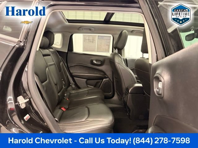 Used 2018 Jeep Compass Limited AWD/4WD image 9