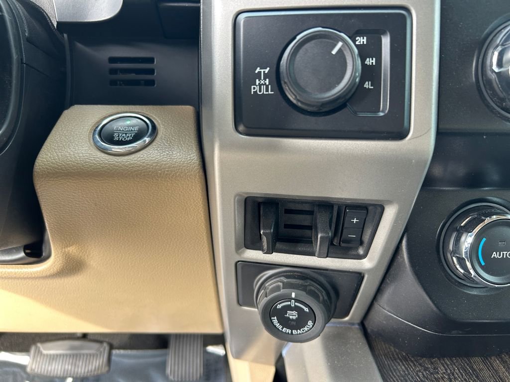 Used 2020 Ford F250 Lariat w/ Lariat Ultimate Package AWD/4WD image 34