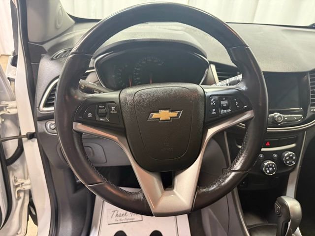Used 2018 Chevrolet Trax LT w/ LT Convenience Package image 13