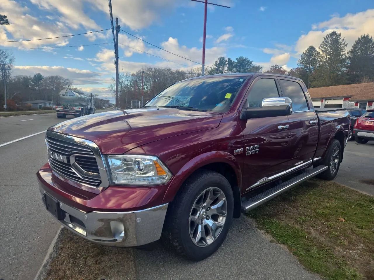 Used 2017 RAM 1500 Limited image 1
