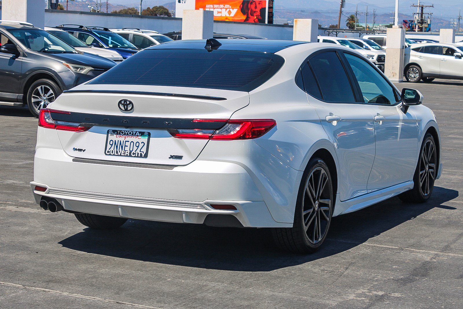 Used 2025 Toyota Camry XSE FWD image 10